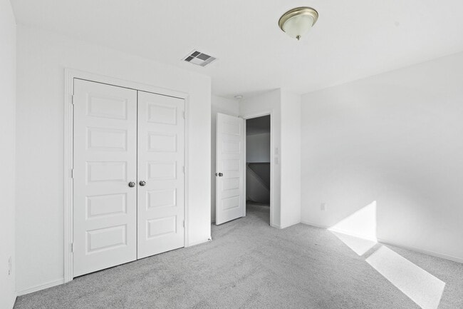 Building Photo - 5742 Aurora Grns Ln