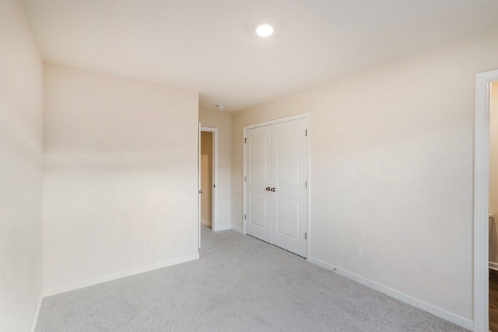 Building Photo - 6082 Cullen Dr
