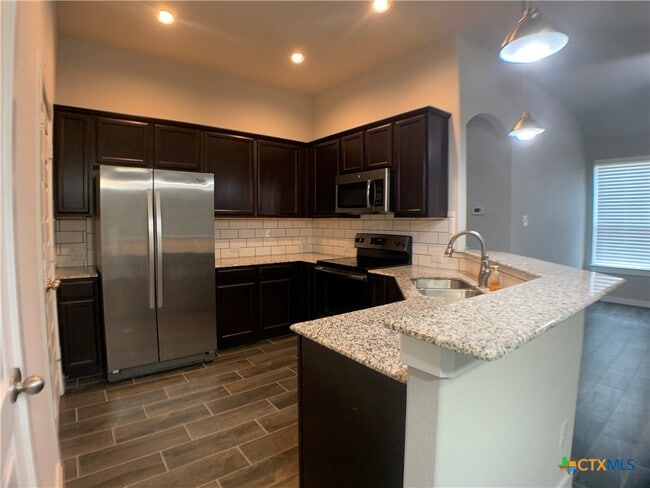 Building Photo - 354 Creekside Curve