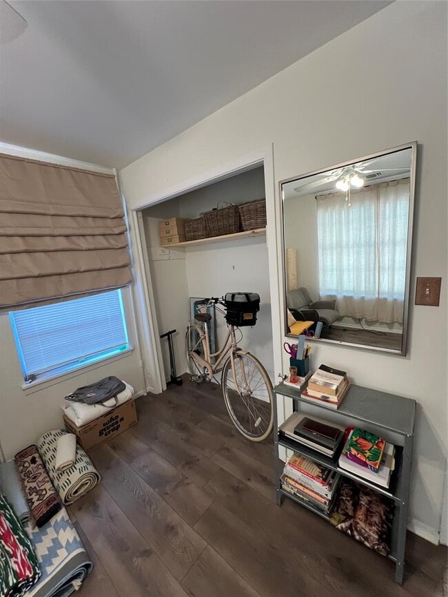 Building Photo - 5112 Martin Ave