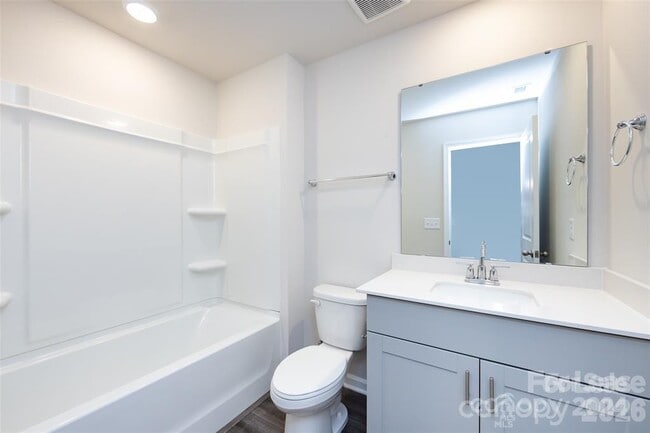 Building Photo - 5240 Brailey Cir