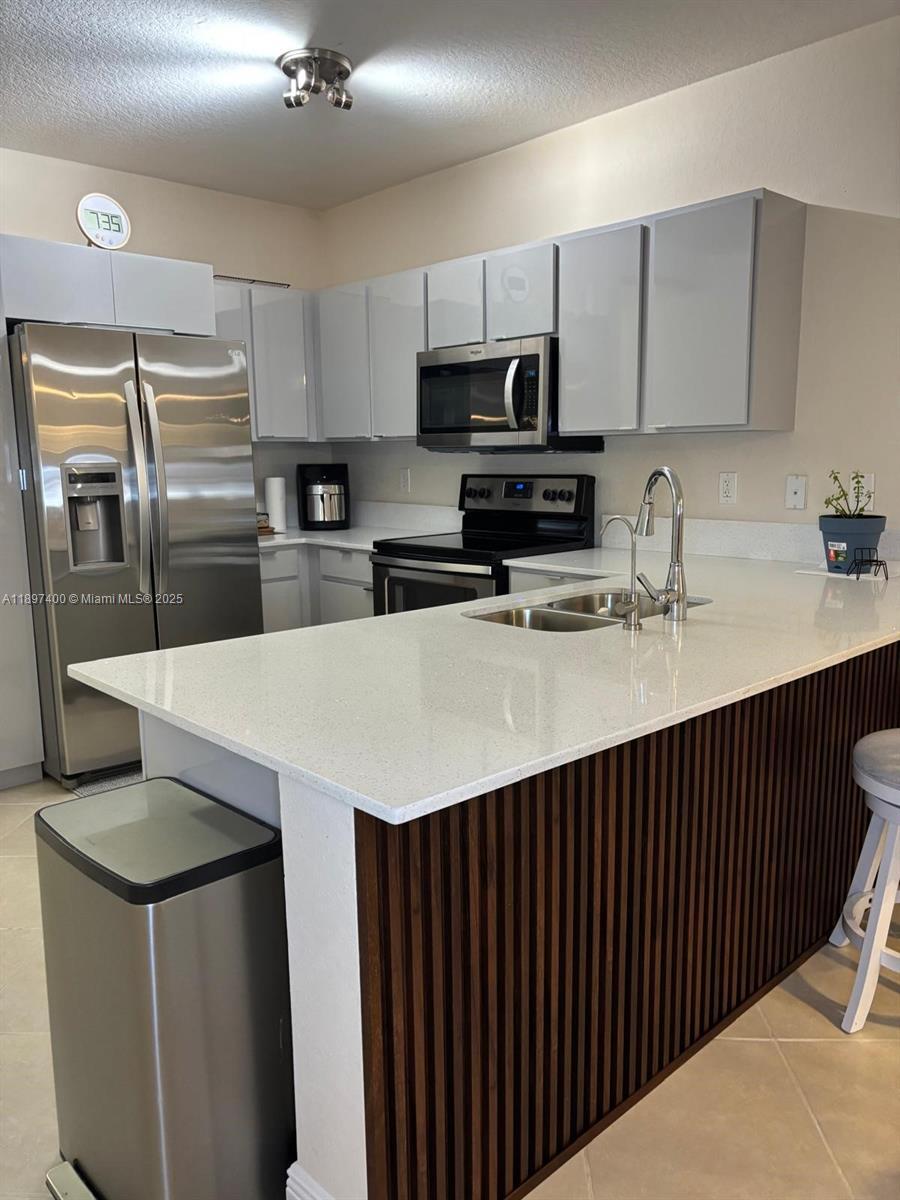 Building Photo - 3310 Palomino Dr