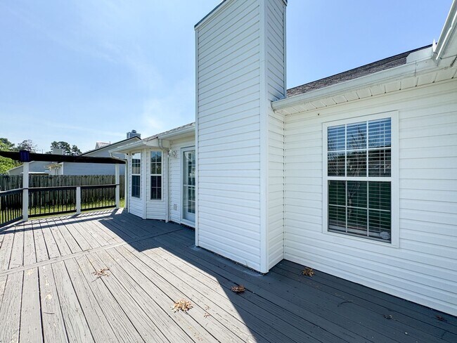 Building Photo - 584 S Buckeye Dr