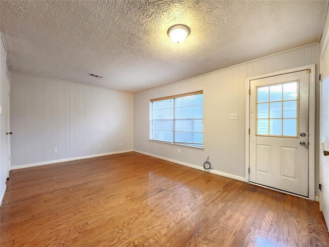 Building Photo - 12226 Beamer Rd