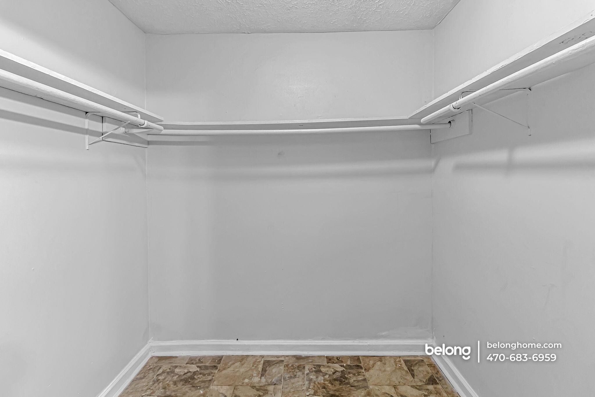 Building Photo - 3575 Oakvale Rd