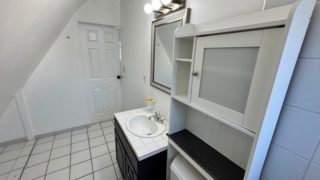 Building Photo - 459 N Alfred St