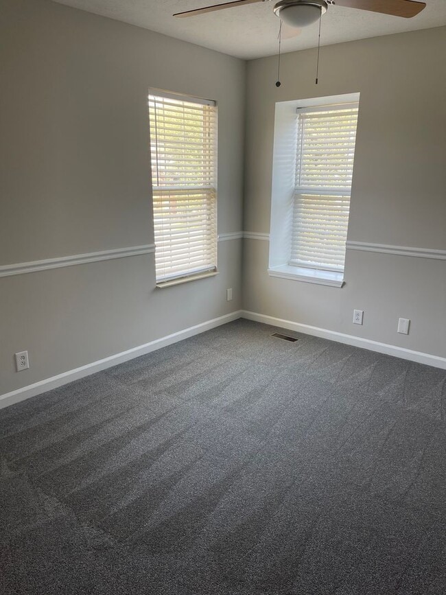 Building Photo - 3 Bed 2 Bath Home North Nashville
