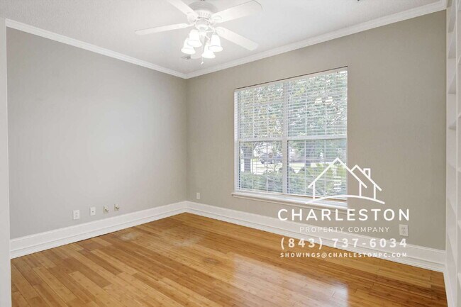 Building Photo - 6040 Fieldstone Cir