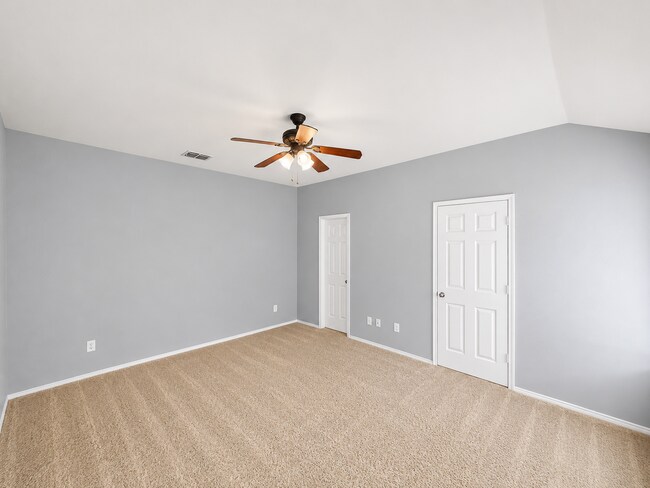 Building Photo - 10420 Devin Ln