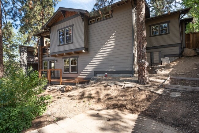 Building Photo - Furnished Northwest Crossing Craftsman in Quiet Cul-de-Sac