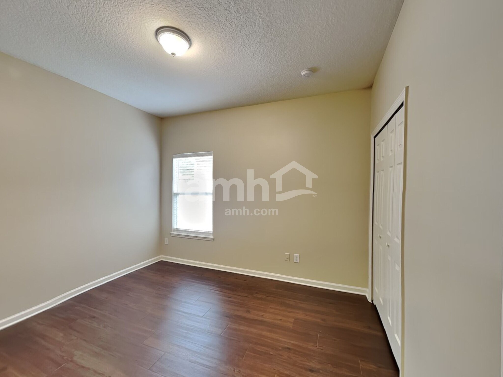 Building Photo - 700 Porto Cristo Ave