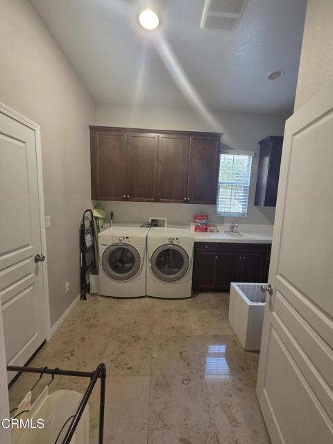 Building Photo - 3256 Sitio Tortuga