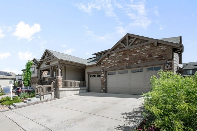 Building Photo - Luxury 6BD, 4BA Sterling Ranch Home with L...
