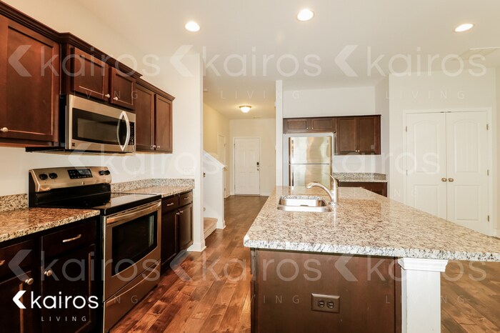 Building Photo - 407 Ferguson Ln
