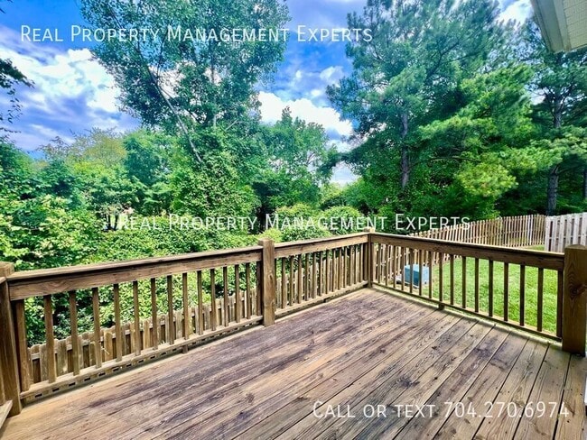 Building Photo - 840 Pelican Bay Dr