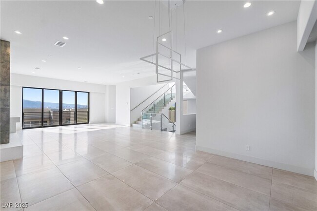 Building Photo - 386 Tranquil Peak Ct