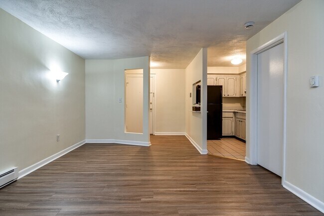 Building Photo - 911 Edgell Rd