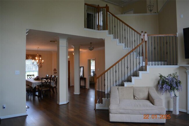 Building Photo - 8307 Red Rooster Ln