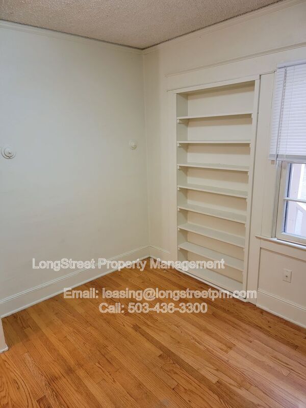 Building Photo - 1745 NW Jackson Ave