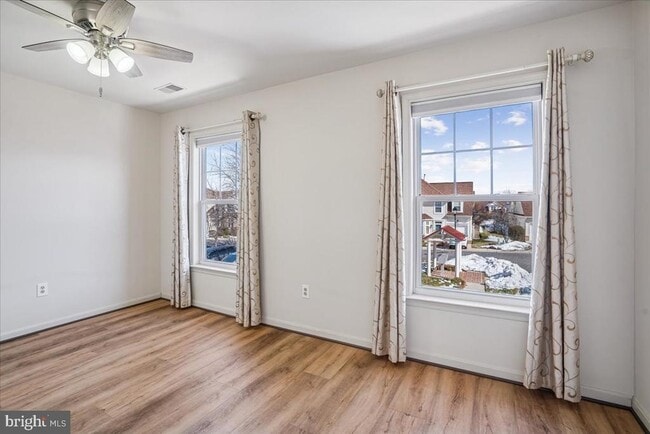 Building Photo - 2238 Merion Pond