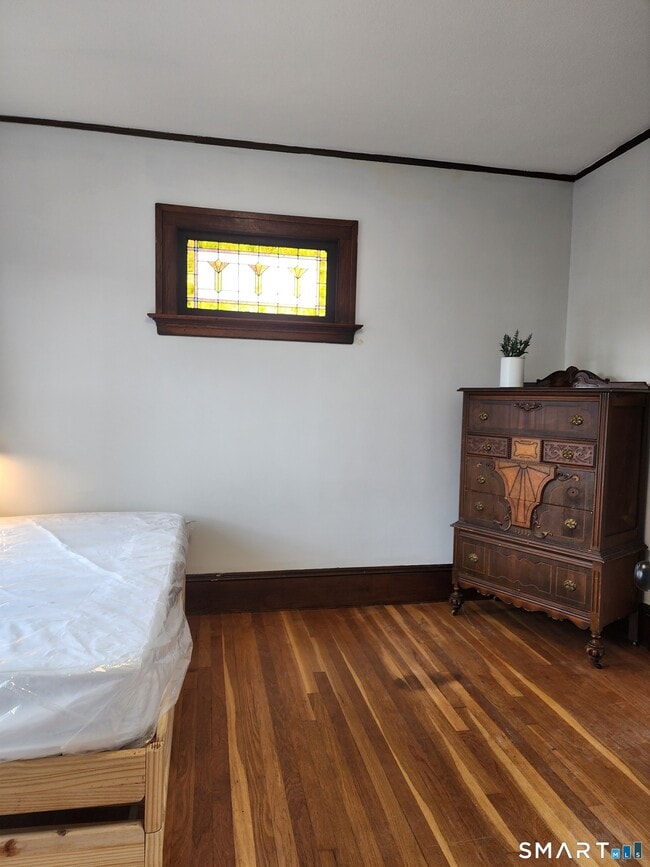 Building Photo - 458 Hillside Ave