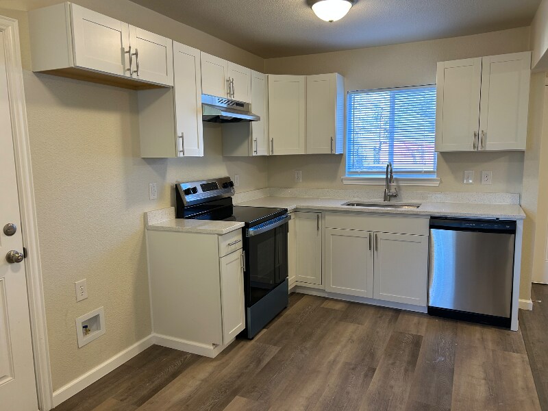 Building Photo - 5605 Hiett Ct