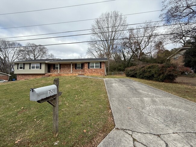 Building Photo - 7531 Leemont Dr