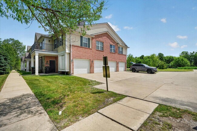 Building Photo - 23668 Northstone Village Dr