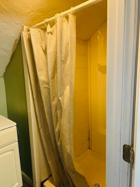 Building Photo - 316 Sutton St