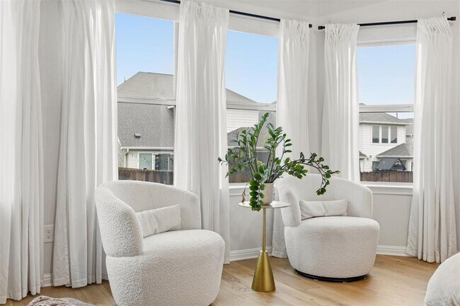 Building Photo - 6604 Coalinga Ln