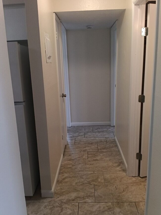 Building Photo - 2-bedroom, 2-bathroom home located in the vibrant city of Albuquerque