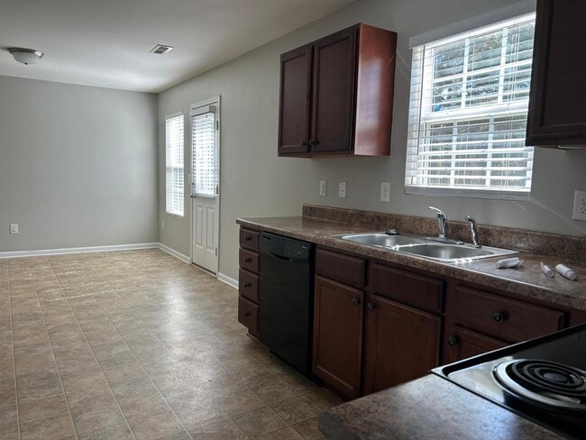 Building Photo - 1524 Ricochet Dr