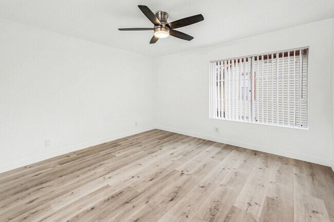 Building Photo - 1447 Manzana Way