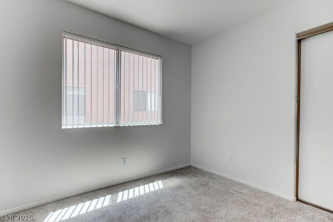 Building Photo - 4579 Canna Dr