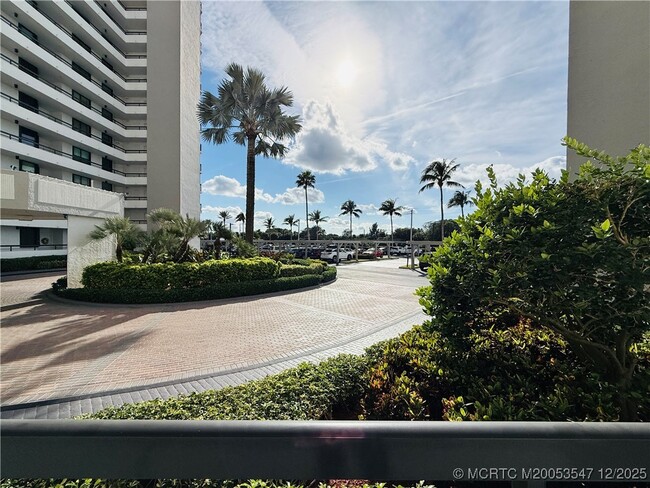 Building Photo - 8800 S Ocean Dr
