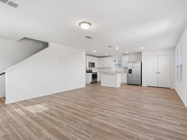 Building Photo - 822 Breakwater Dr