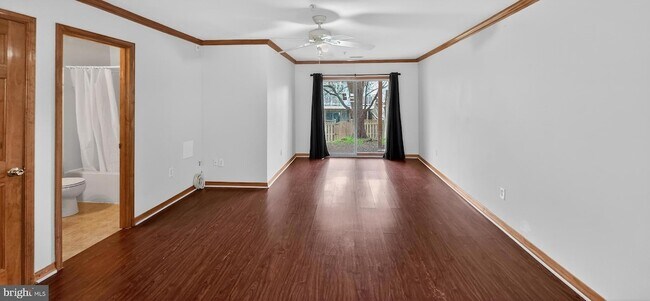 Building Photo - 2483 Lakeside Drive