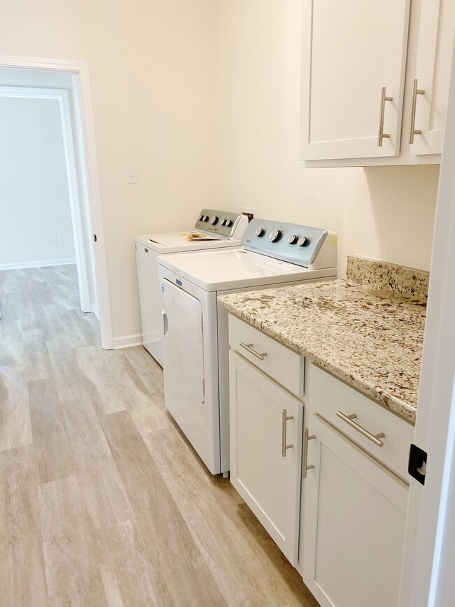 Building Photo - 8326 Rocky Trail Ave