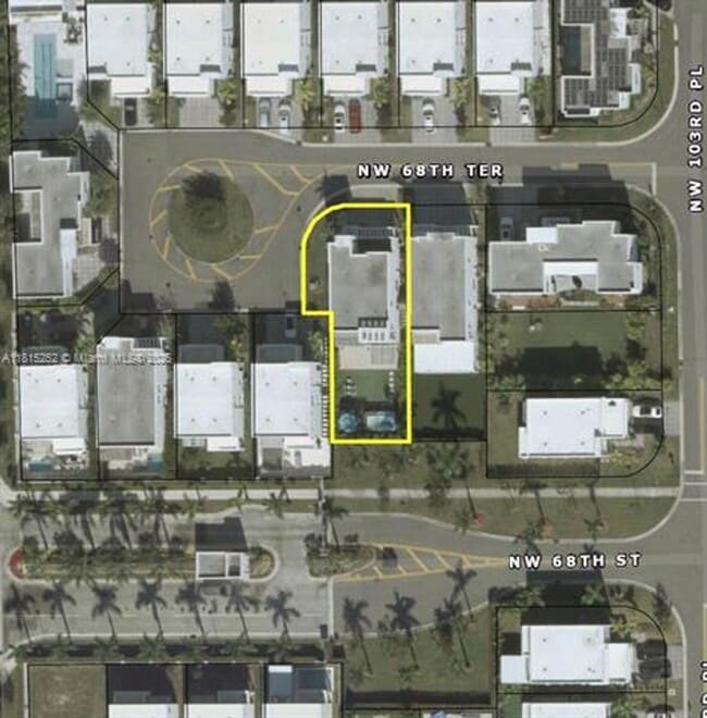 Building Photo - 10360 NW 68th Terrace