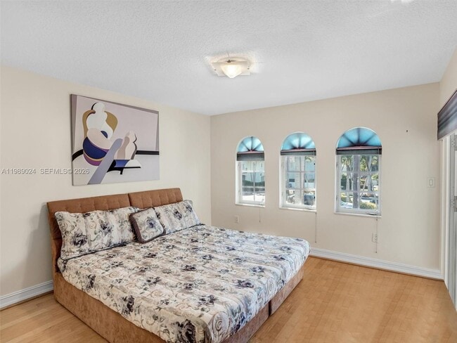 Building Photo - 20780 NE 32nd Ave