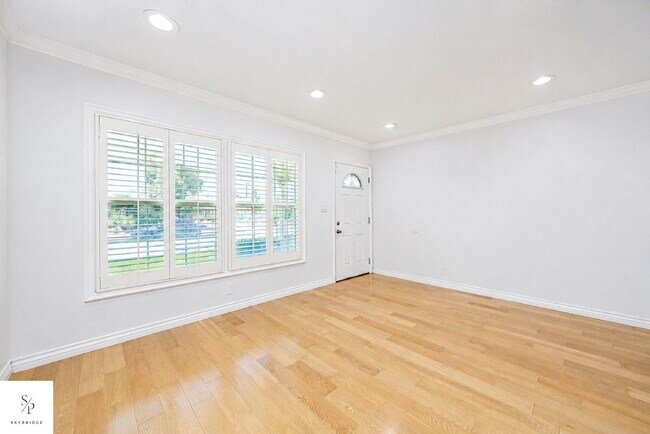 Building Photo - Bright 2BR/2BA Rosemead Rental: Self-Contained Unit with Private Entry & Driveway Parking