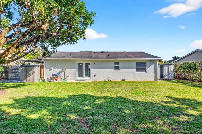 Building Photo - 4896 Neros Dr