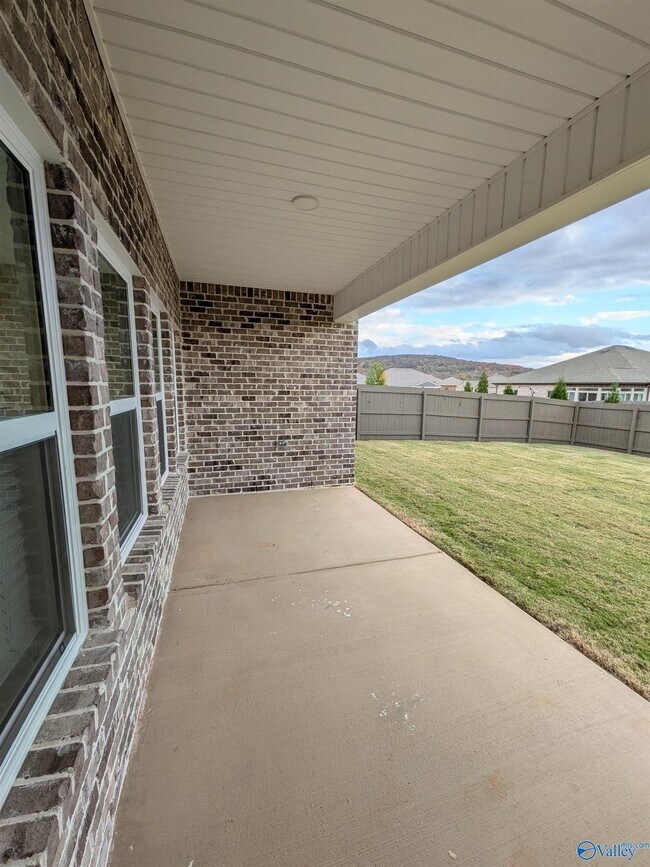 Building Photo - 336 Jackson Pt Cir