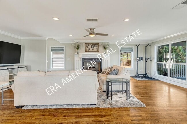 Building Photo - 1725 Union Ave