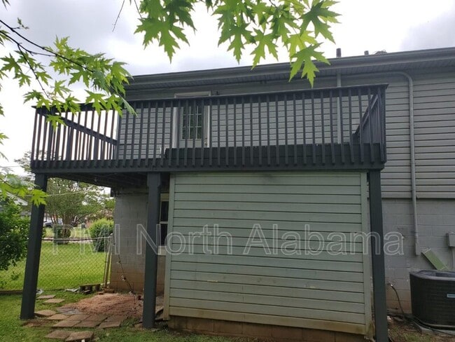 Building Photo - 3935 Mccalley Pl SW