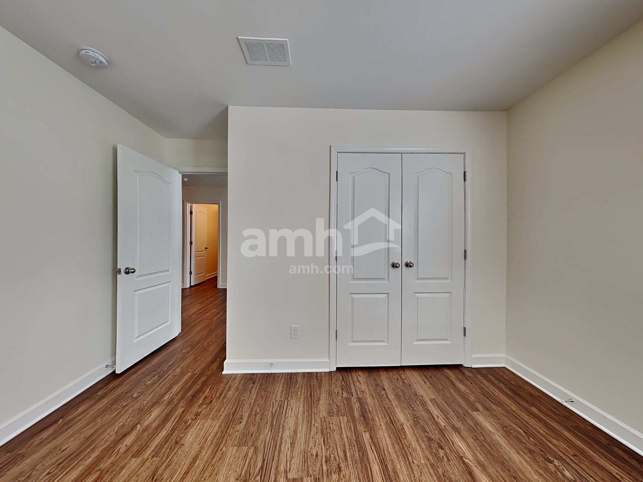 Building Photo - 531 Lateleaf Dr