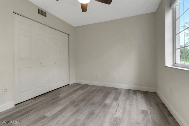 Building Photo - 1220 Wildwood Lakes Blvd