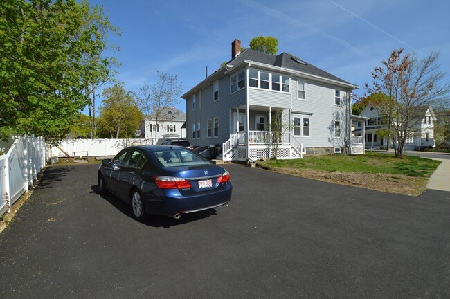 Building Photo - 11 Woodland Ave