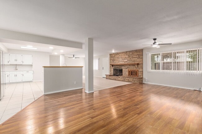Building Photo - Beautifully updated Ranch Style Home