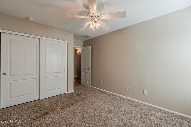Building Photo - 7358 N 72nd Ave